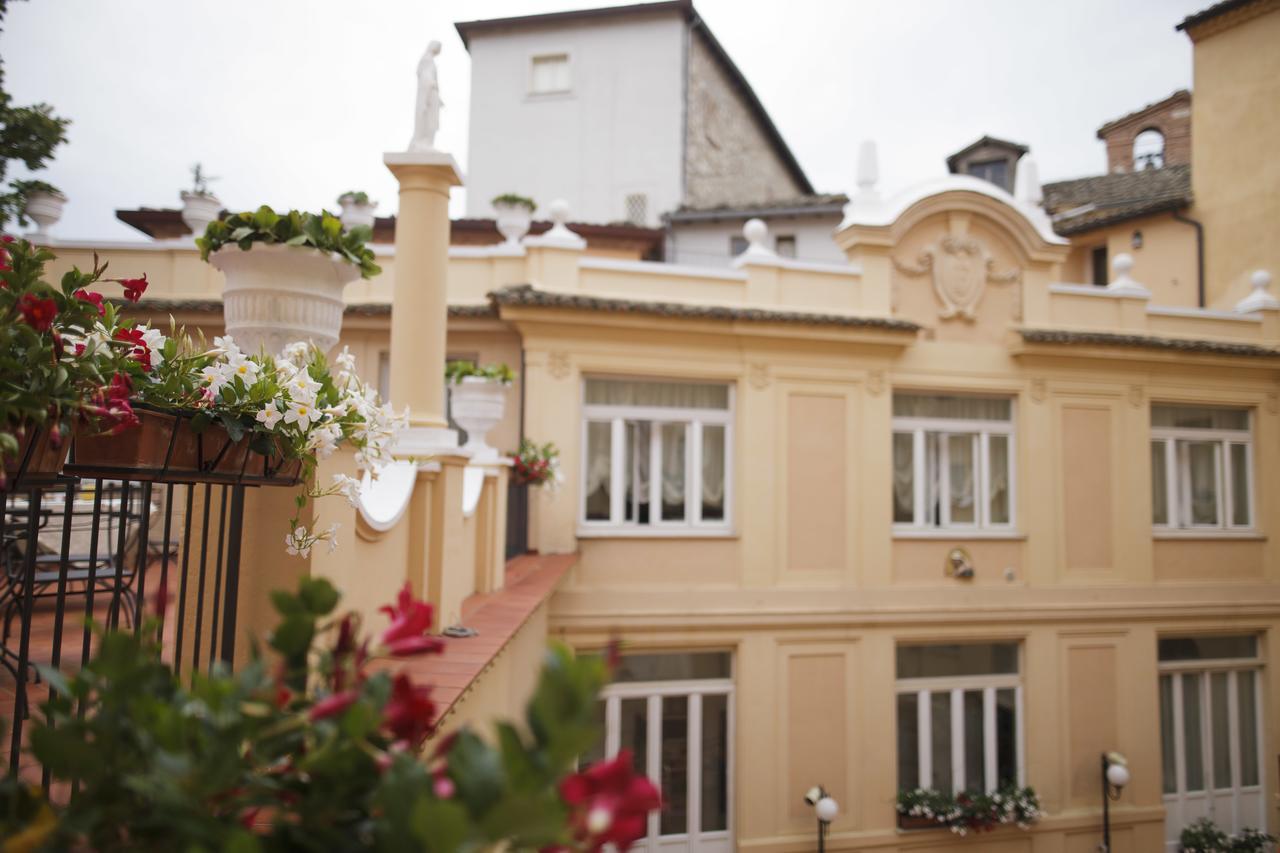 Hotel Relais Filonardi Veroli Exteriör bild